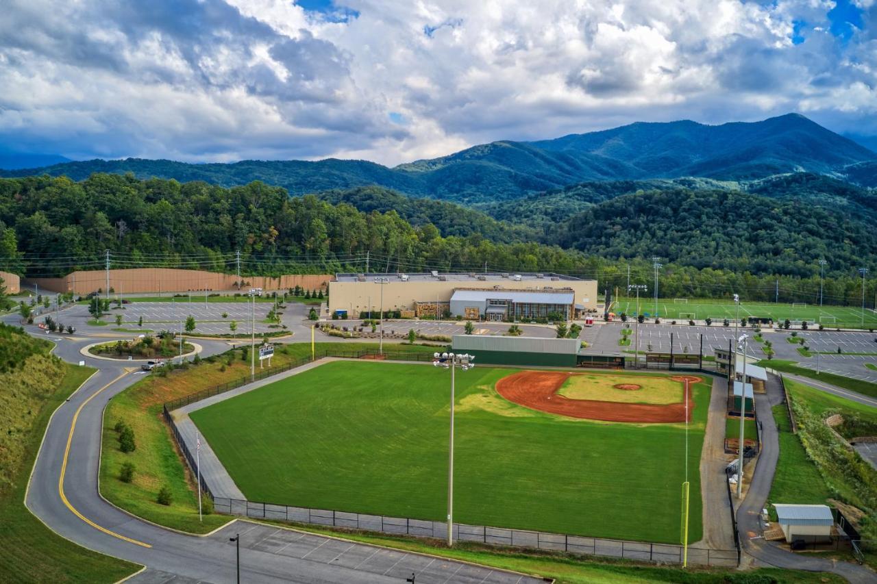 5Bd5B Escape Cabin With 2 Hottubs, Thtr &Game Rm,1Mi To The Parkway! 4Mi To Dollywood - Spring Deal Pigeon Forge Exterior foto