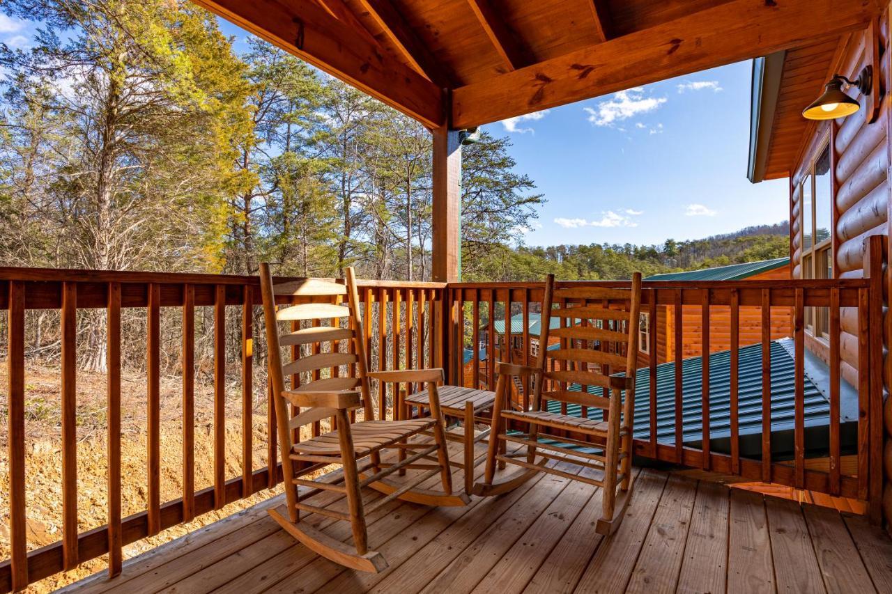 5Bd5B Escape Cabin With 2 Hottubs, Thtr &Game Rm,1Mi To The Parkway! 4Mi To Dollywood - Spring Deal Pigeon Forge Exterior foto