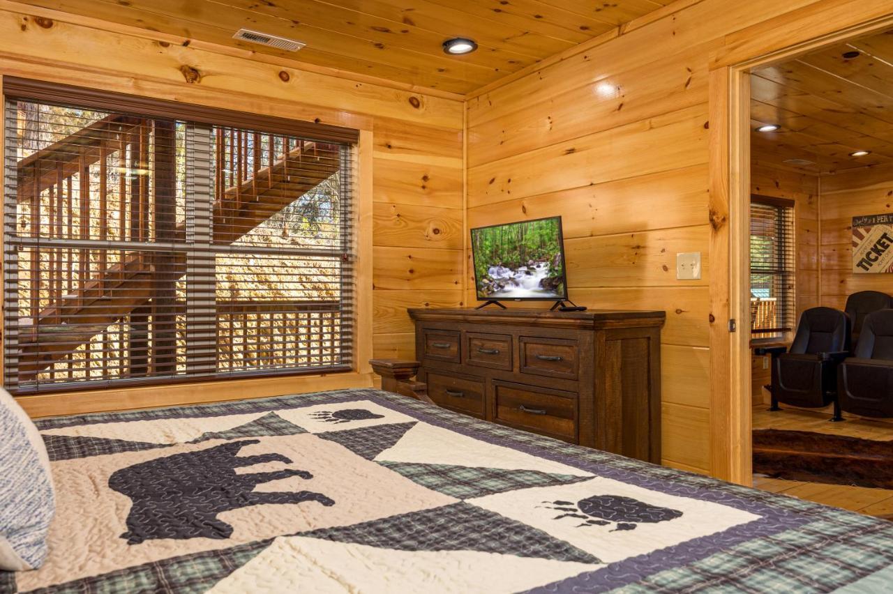 5Bd5B Escape Cabin With 2 Hottubs, Thtr &Game Rm,1Mi To The Parkway! 4Mi To Dollywood - Spring Deal Pigeon Forge Exterior foto